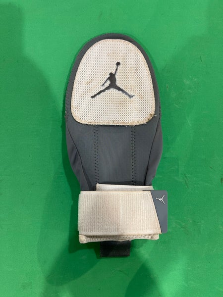 Jordan Fly Baseball Sliding Mitt | Gray