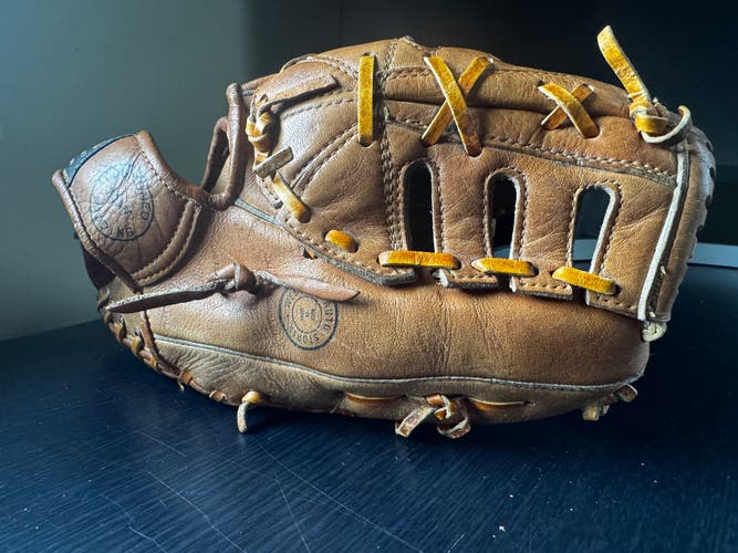 Vintage Revelation RH Baseball Glove 11.5" (JAPAN) - Western Auto Stores