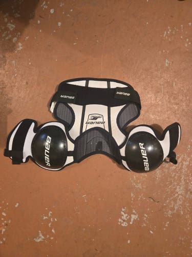 Men's Small Youth Bauer JT19 Shoulder Pads (Used)