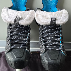 Bauer Nexus 8000 Hockey Skates Regular Width 6.5 (Used)