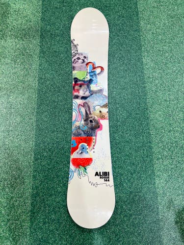 Other Snowboard Without Bindings Medium Flex 144 cm (Used)