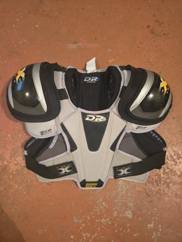 Men's Large Senior Shoulder Pads (Used)