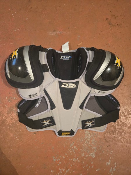 Men's Large Senior Shoulder Pads (Used)
