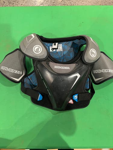 Maverik Charger Lacrosse Shoulder Pads | Adult Medium