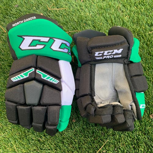 13" University of North Dakota CCM HGTK Tacks *Read Description & View Pics*