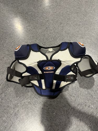 Extra Large Senior Easton Synergy 300 Shoulder Pads (Used)