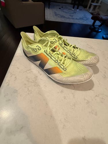 Green Unisex Size M 9.5 (W 10.5) Adult New Balance Detachable Cleats Cleats (Used)