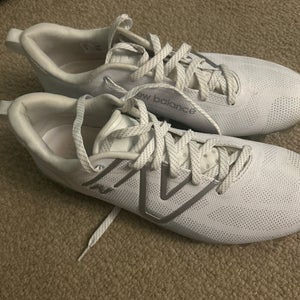 White Men's Size M 14.0 (W 15.0) Adult New Balance Freeze Low Top (New)