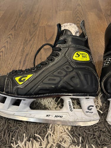 Graf Supra 605 Hockey Skates Regular Width 8.5 (Used)