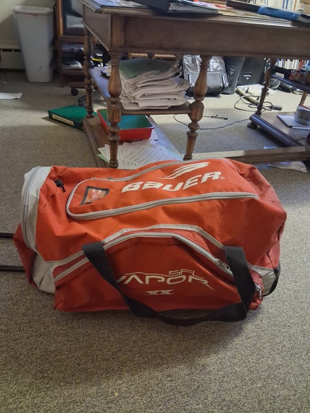 Bauer Vapor XX wheeled Hockey Bag (Used)