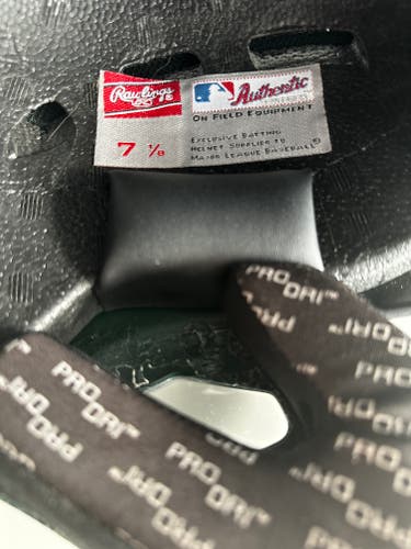 7 1/8 Rawlings MLB Batting Helmet (Used)