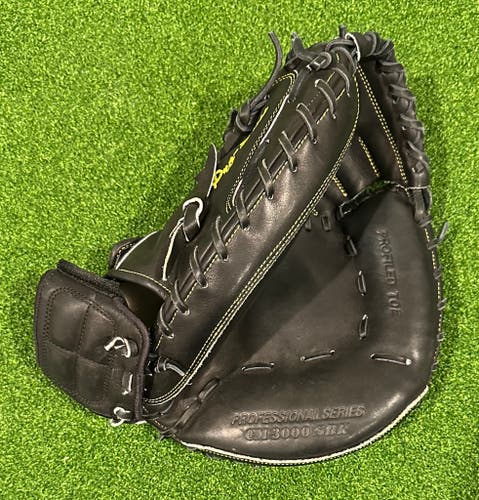 RH All Star CM3000SBK Catcher's Glove 33.5" (New)