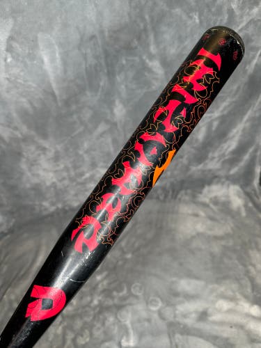 Black 2016 DeMarini Ultimate Weapon Alloy Bat (-8) Alloy 26 oz 34" (Used)