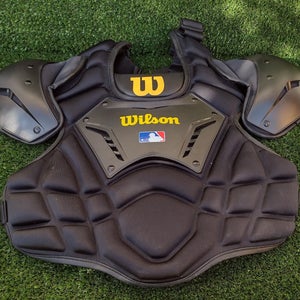 Wilson Umpire Chest Protecter