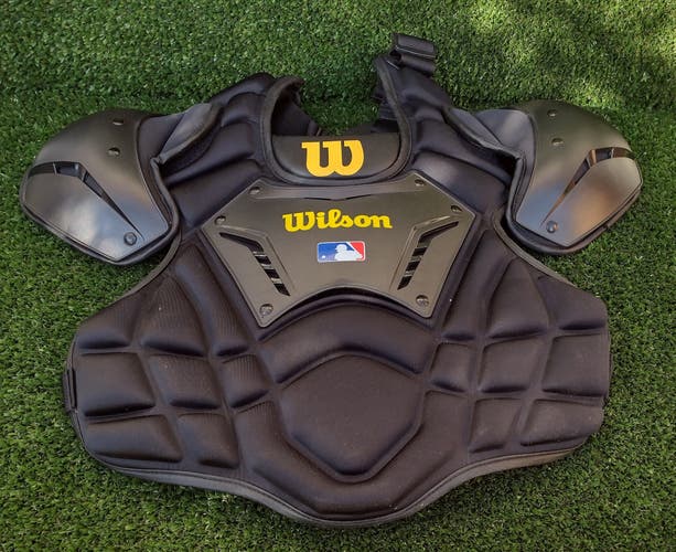 Wilson Umpire Chest Protecter
