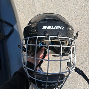 Medium Bauer 5100 Helmet (Used)