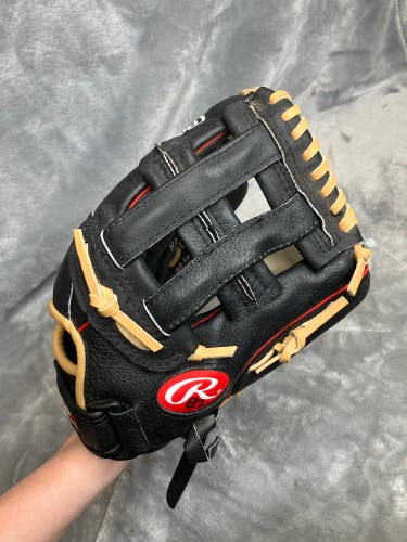Black Rawlings Highlight Series RH Outfield Baseball Glove 11.5" (Used)