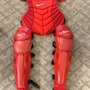 Red Nike Diamond Elite Catcher's Set (Used)