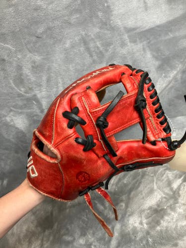 Red Nokona SKN RH Infield Baseball Glove 11.5" (Used)