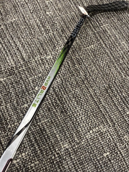 Senior Bauer Vapor Hyperlite 2 Hockey Stick Right Handed P92 87 Flex (Used)