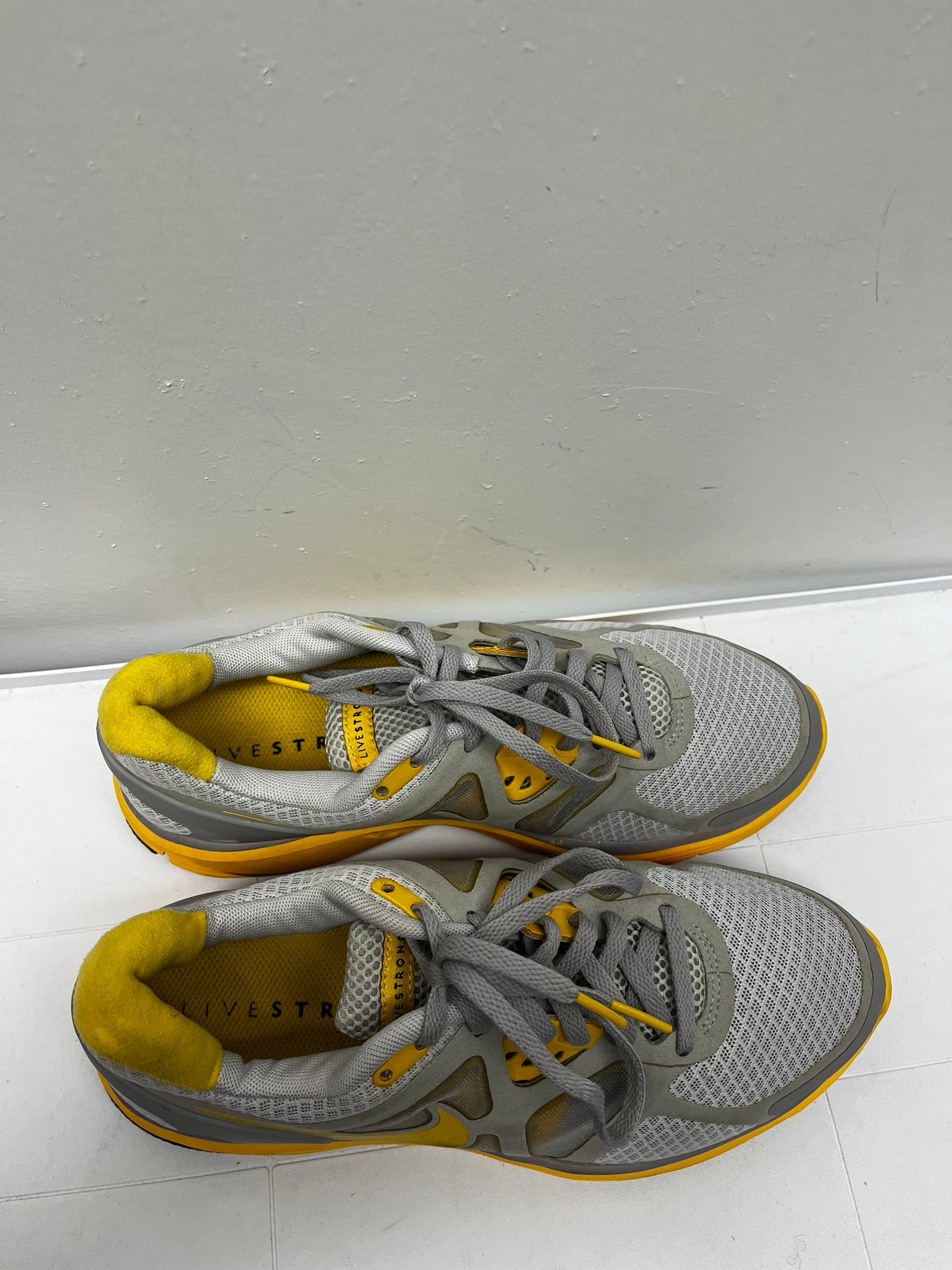 Nike Livestrong Men