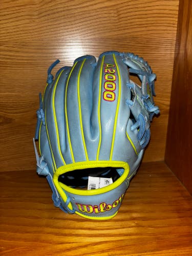 2024 Wilson A2000 RH Baseball Glove 11.5" (New)