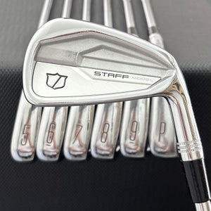 WILSON STAFF MODEL CB 2024 IRON SET 4-P