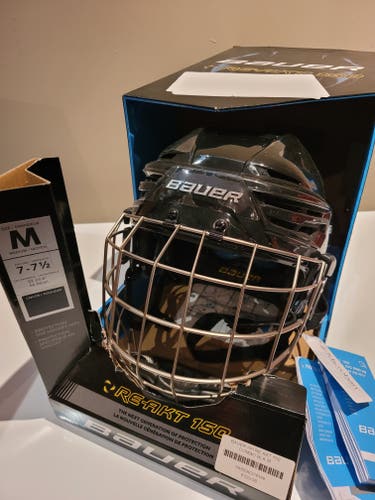 Medium Bauer Re-Akt 150 Helmet (New)