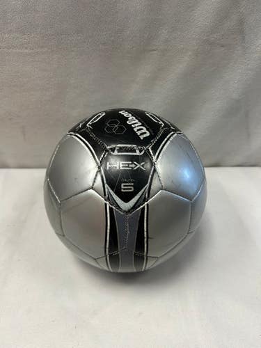 Used Wilson HEX2 All Size Soccer Ball Grey 5 11490-S000270003