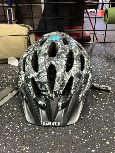 Used GRYO YOUTH Bike Helmet Grey One Size 10743-S000480894