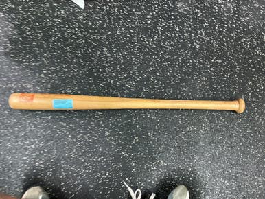 Used BRAVES BB/SB Wood Bat 24" 10743-S000480892