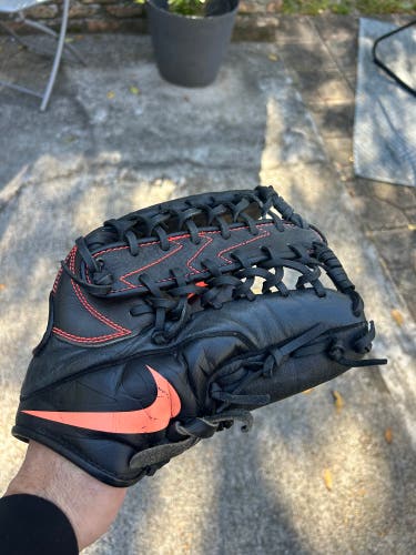 Nike MVP RH Baseball Glove 12" (Used)
