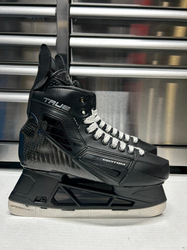 True Custom SVH Pro Skate Size 8 Regular Width OHL Pro Stock (New)