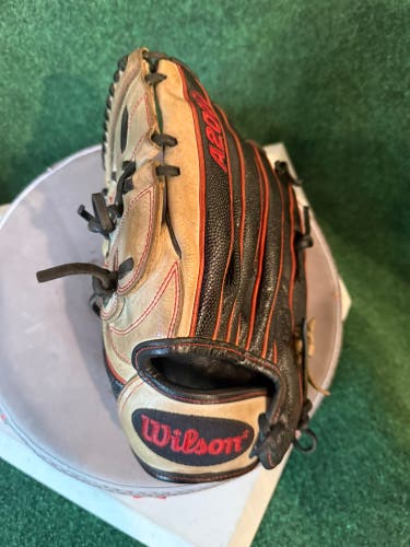 Wilson A2000 LH Outfield Baseball Glove 12.25" (Used)