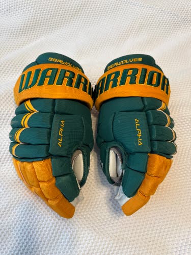 14" Warrior Alpha Pro Stock Gloves Alaska Anchorage Seawolves NCAA Green Athletic Yellow
