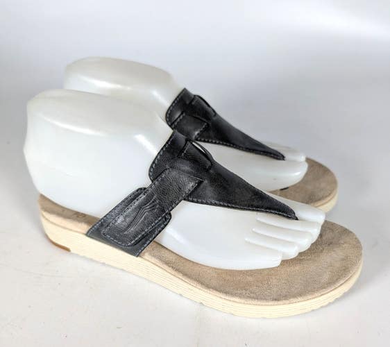 Dansko Cece Thong Sandals Womens Size: 37 / 6.5-7 Gunmetal Gray Leather