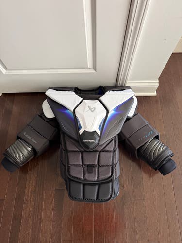 Medium 2025 Bauer Vapor Flylite Goalie Chest Protector (New)