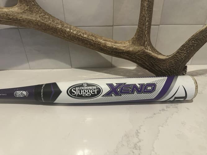 Louisville Slugger Xeno 30/19 (-11) Fast Pitch Softball Bat