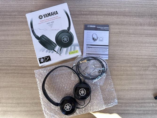 #2849 Yamaha HPH-50 headphones deep bass on-ear 3.5mm wired musicians black