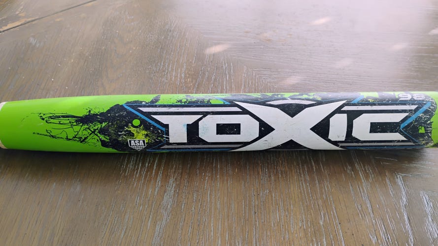 2011 Worth Toxic Bat 27oz 34" (Used)