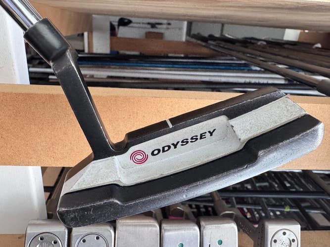 Odyssey Versa 2 35-inch Blade Putter with Tour SNSR grip 2301