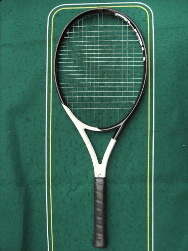 HEAD Auxetic Speed Team 700 100 10.1oz/285g 320mm Nat Gut 16x19 4 1/4 VGC+