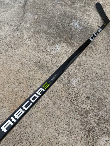 CCM Trigger 2PMT Pro Stock Hockey Stick Grip 85 Flex Left P28M 7249