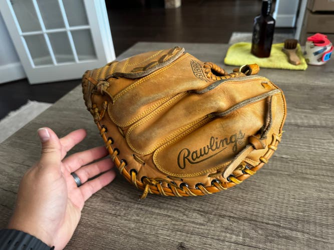 Rawlings RCM30 RH Catcher's Baseball Glove 32" (Used)