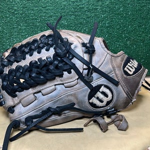 Wilson A2000 D33 Pro Stock LH Pitcher's Baseball Glove 11.75" (Used)