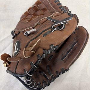 RHT Size 10.5 Inch Louisville TPS Baseball Glove.