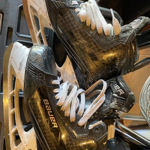 Black 2022 Bauer Supreme Mach Hockey Skates Regular Width Pro Stock 11 (Used)