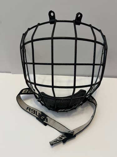 Bauer RBE VIII Helmet Cage Medium (Used) Black/White Oreo