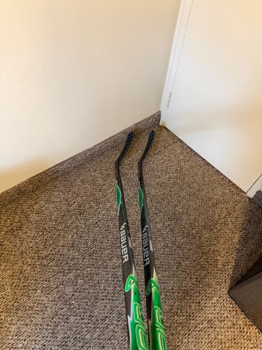 Senior Bauer Vapor Hyperlite 2 Right Handed Hockey Stick P92 77 Flex Pro Stock (Used)