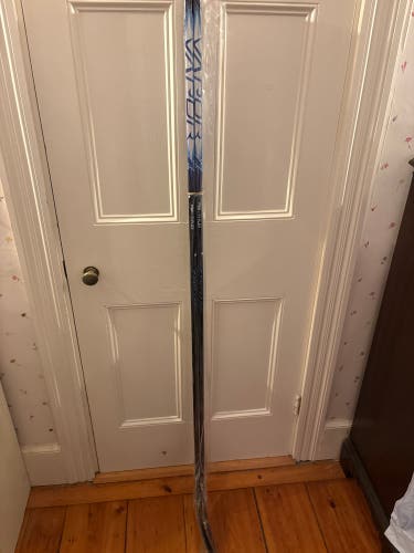 Two Senior Bauer Vapor Flylite Right Handed Hockey Sticks P92 77 Flex (New)